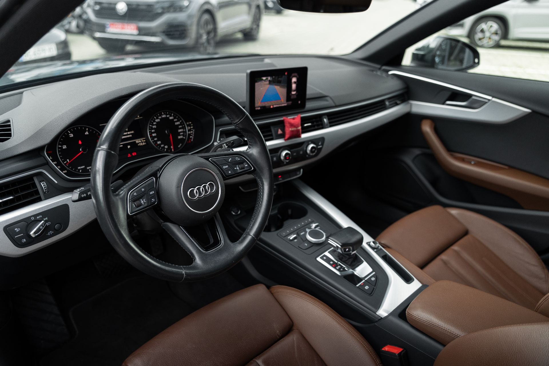 AUDI A4 thumbnail 10