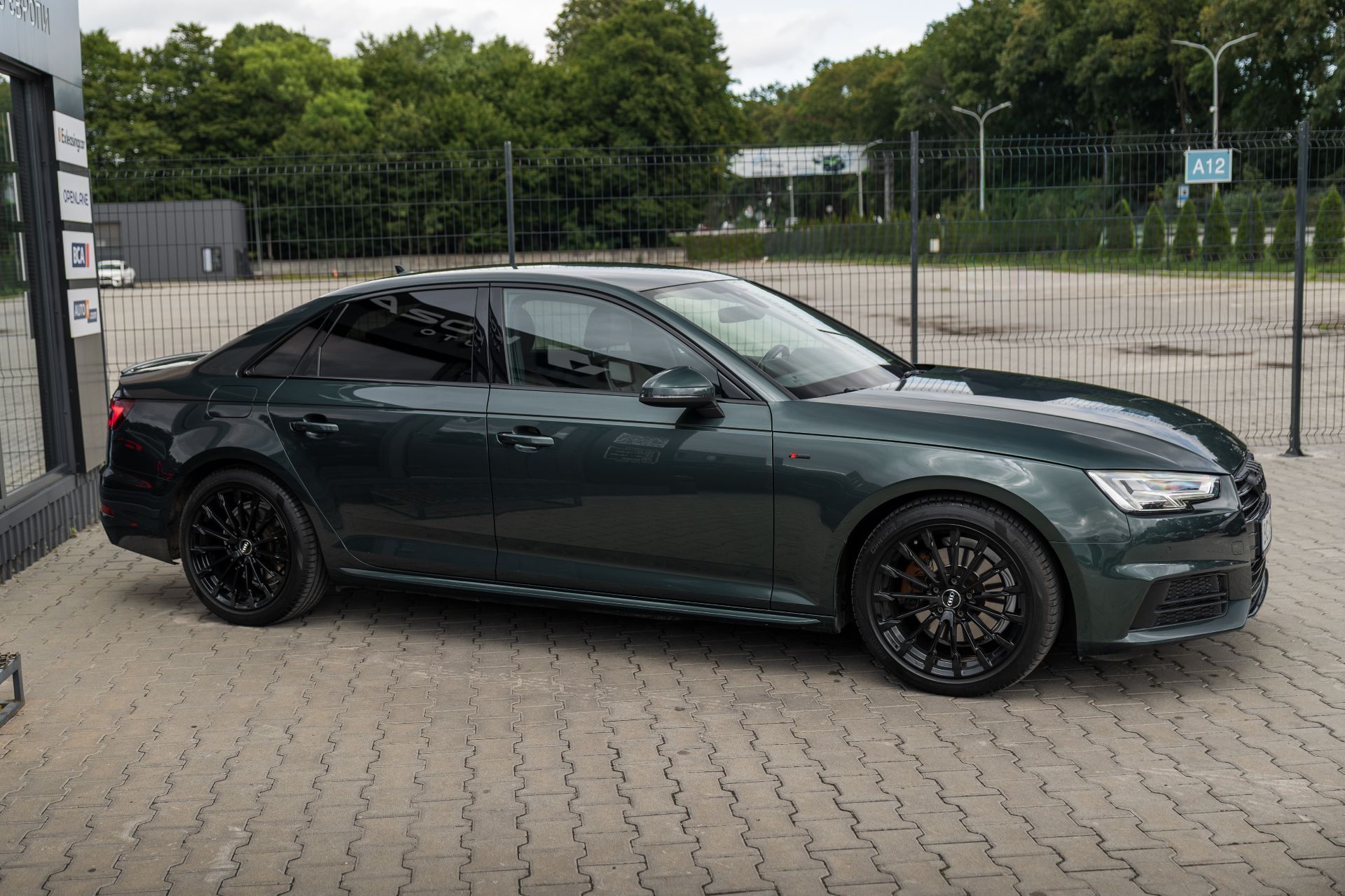 AUDI A4 thumbnail 5