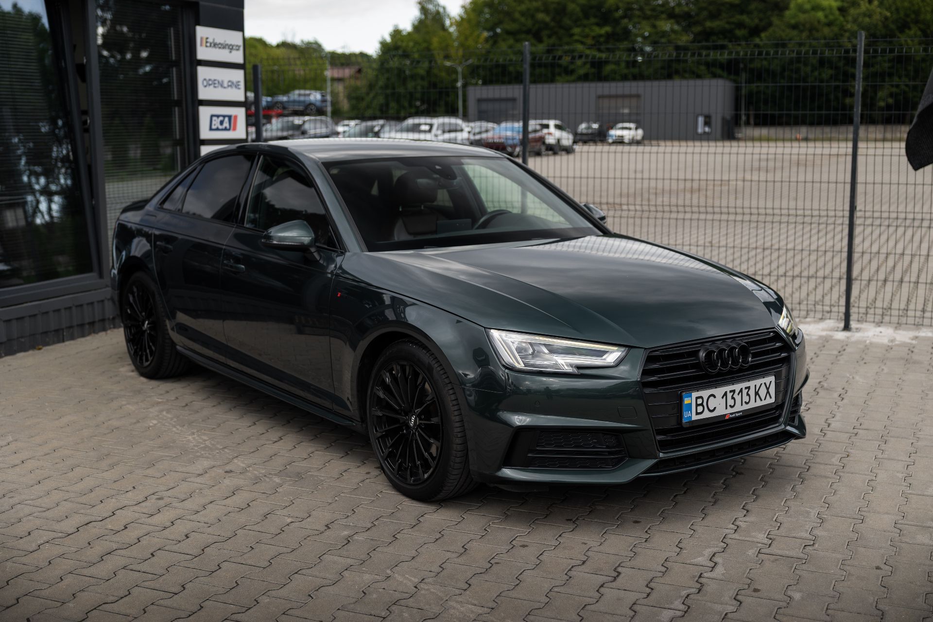 AUDI A4 thumbnail 4