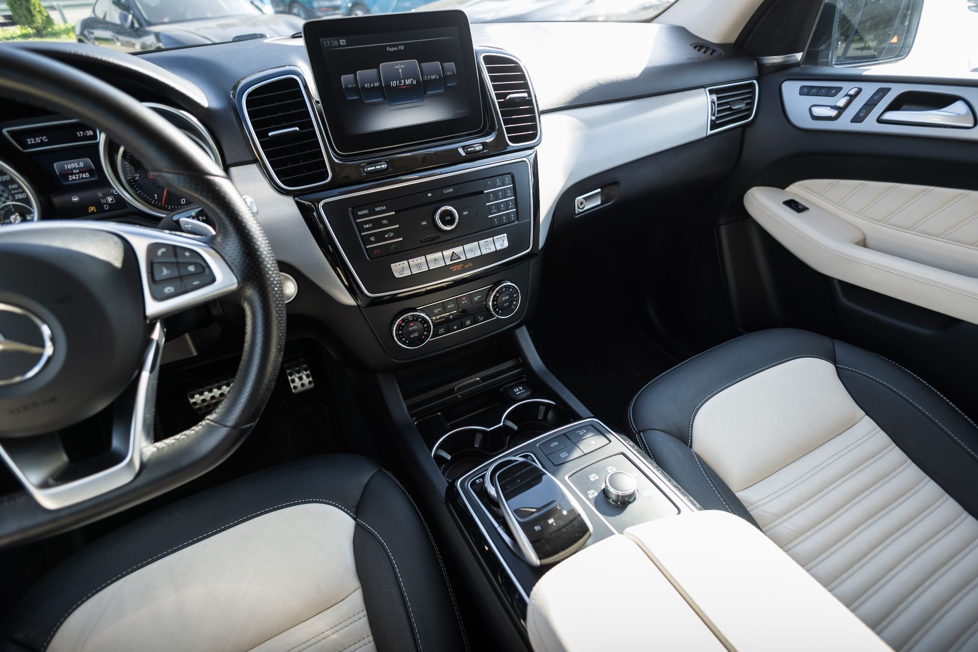 MERCEDES-BENZ GLE 350 thumbnail 10
