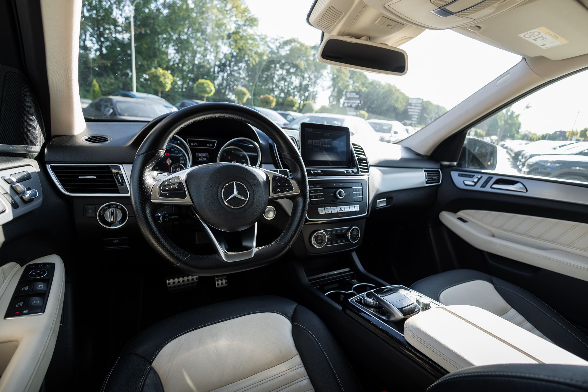 MERCEDES-BENZ GLE 350 thumbnail 11
