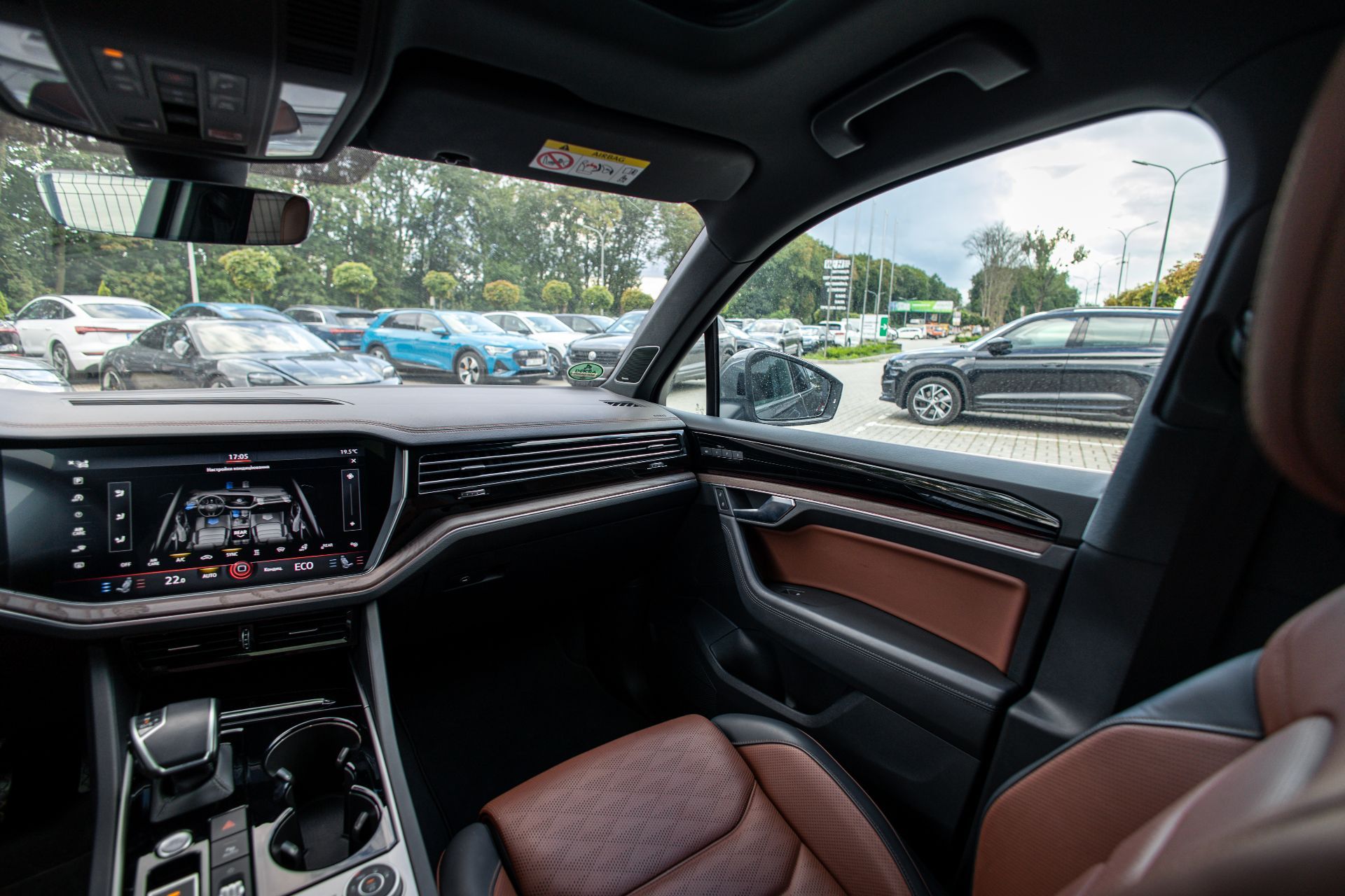 VOLKSWAGEN TOUAREG  thumbnail 12