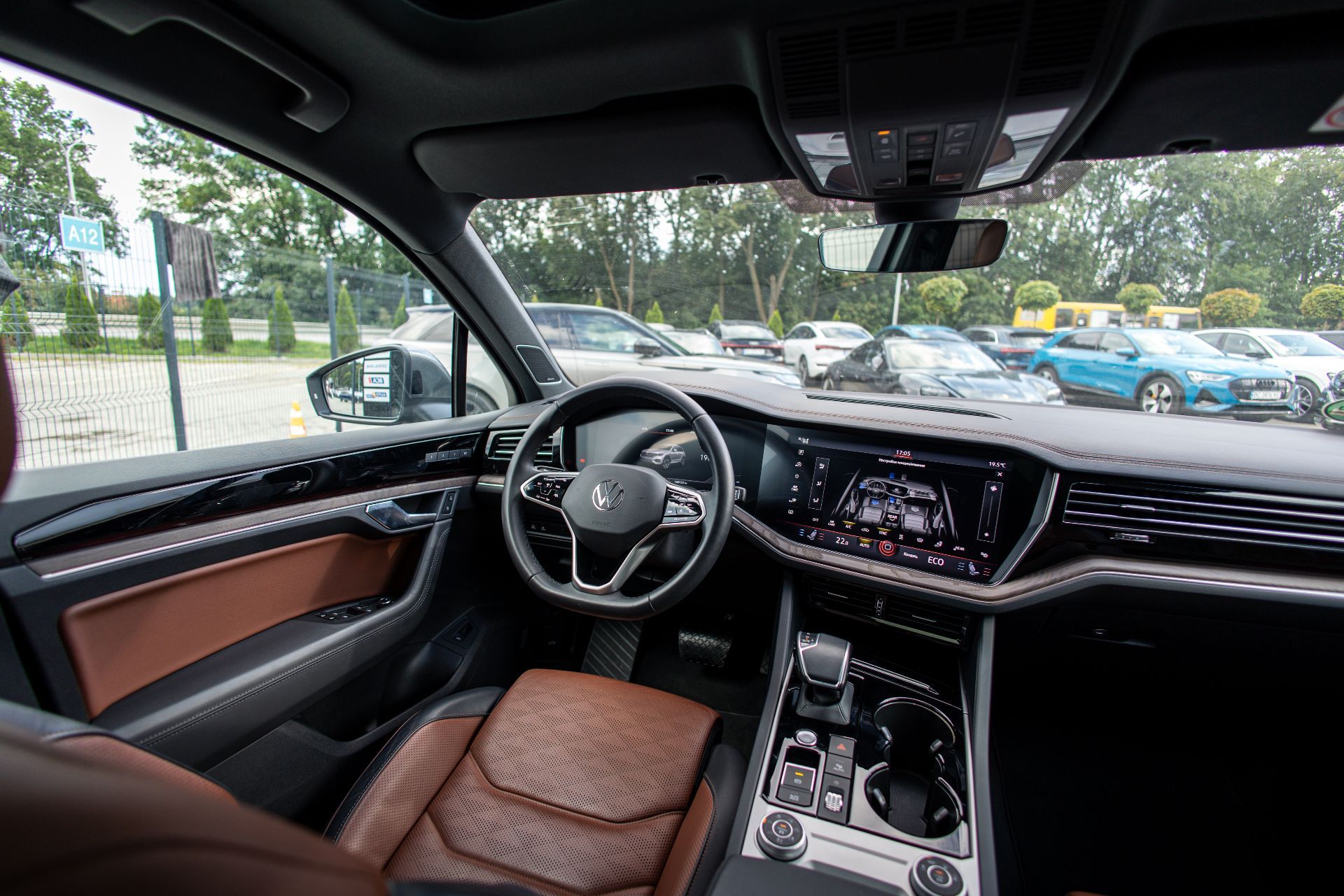 VOLKSWAGEN TOUAREG  thumbnail 9