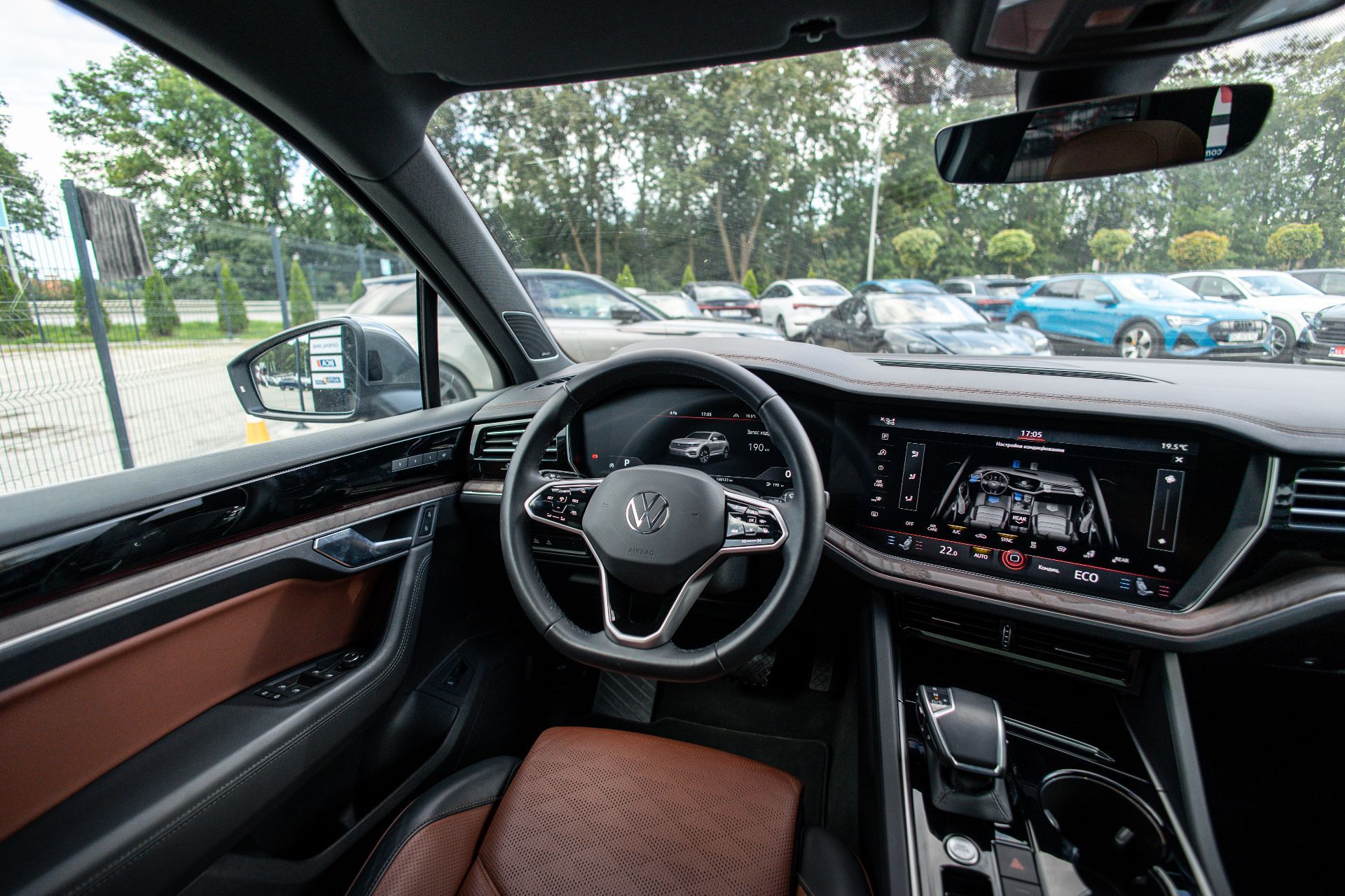VOLKSWAGEN TOUAREG  thumbnail 10