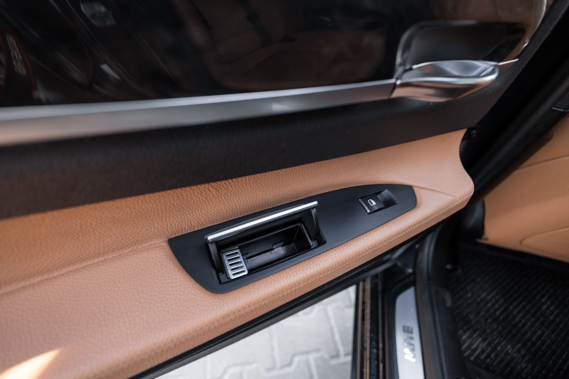 BMW 7 xDrive thumbnail 22