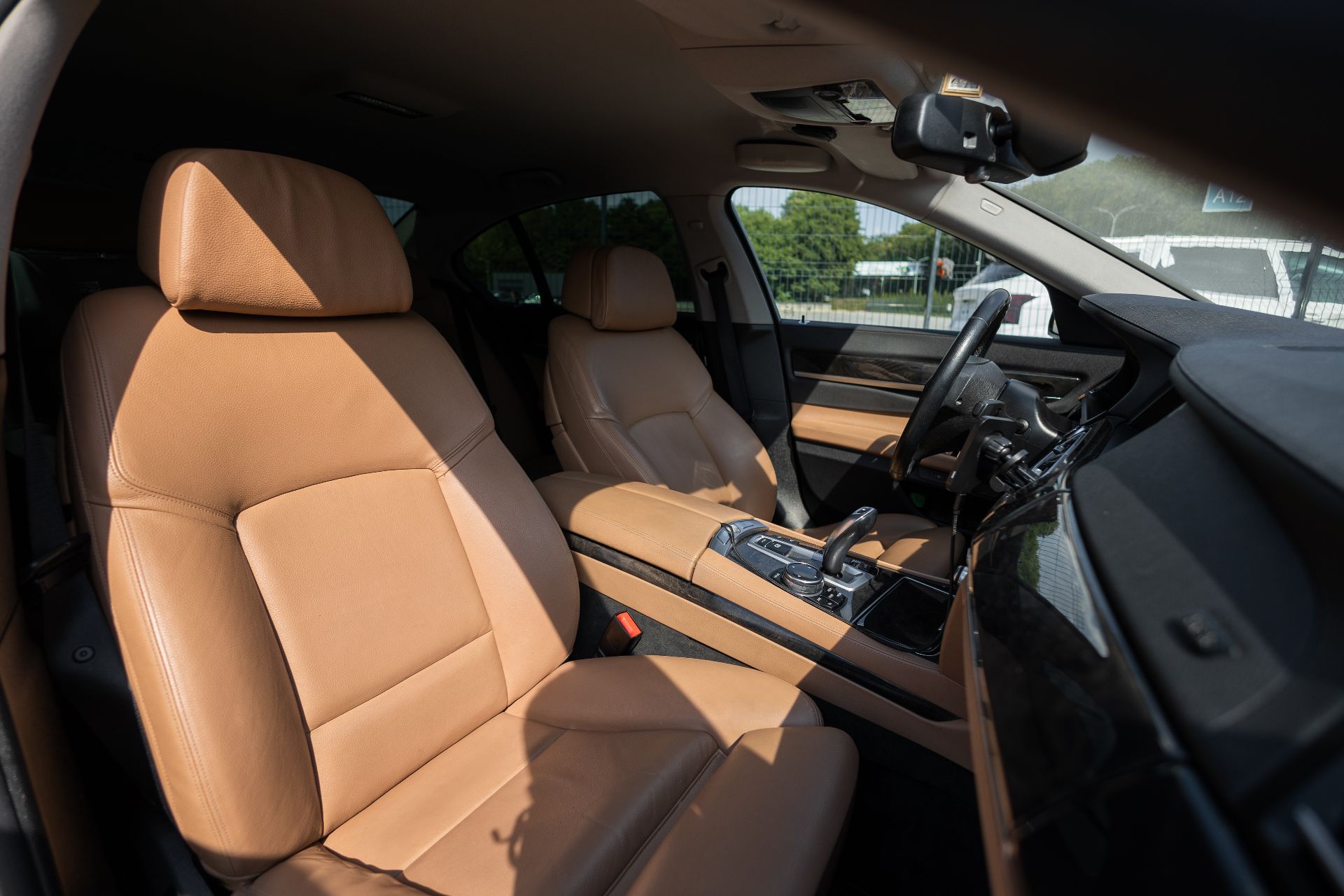 BMW 7 xDrive thumbnail 18