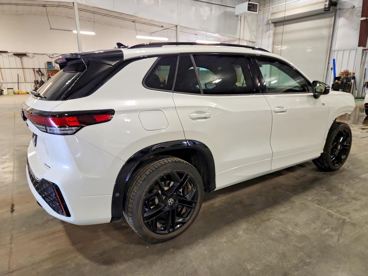 VOLKSWAGEN TIGUAN thumbnail 3