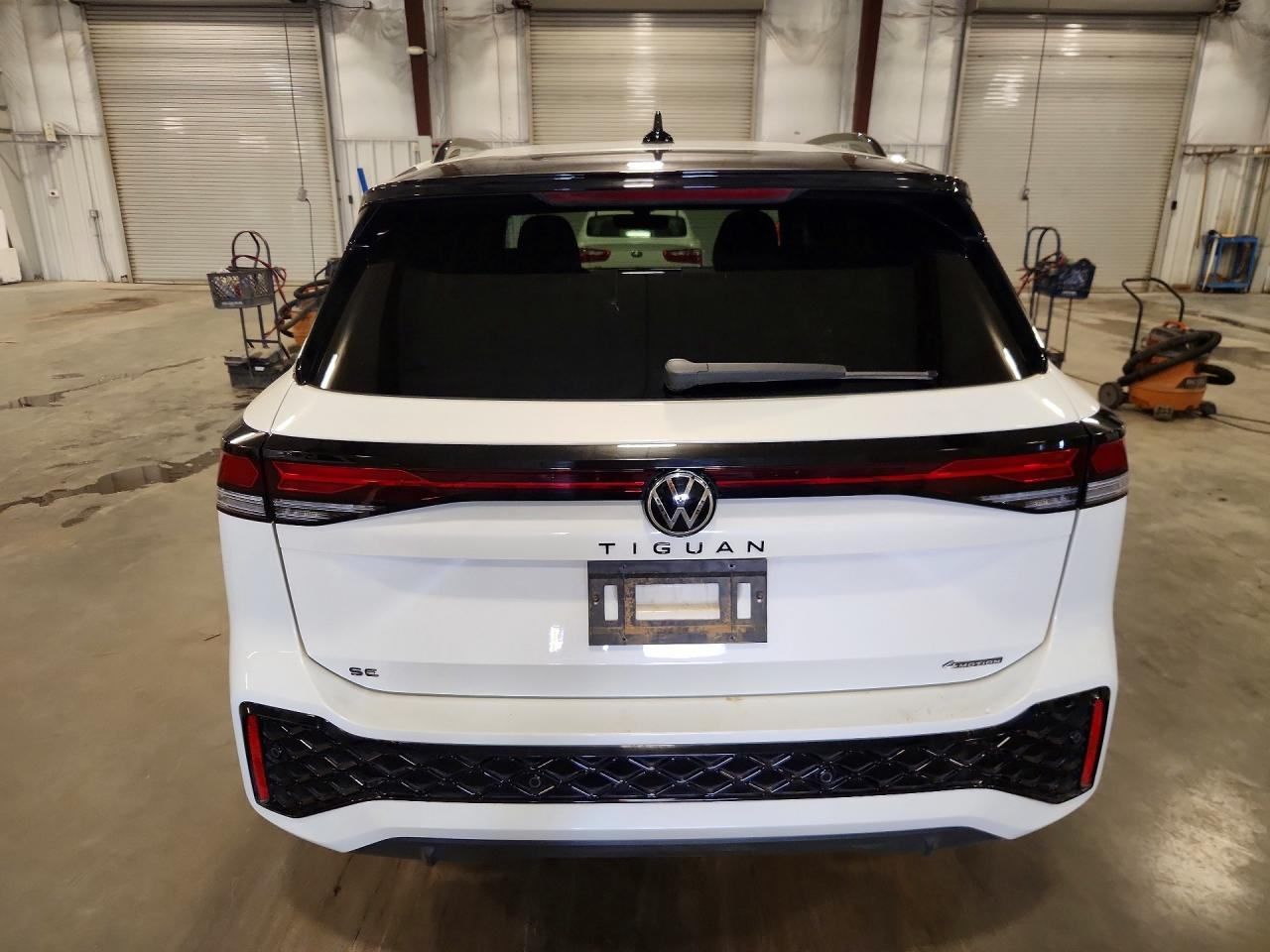 VOLKSWAGEN TIGUAN thumbnail 6