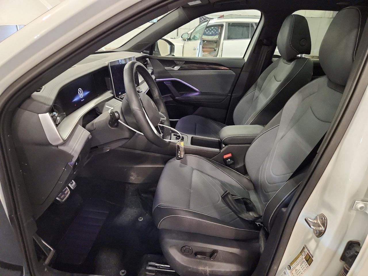 VOLKSWAGEN TIGUAN thumbnail 10