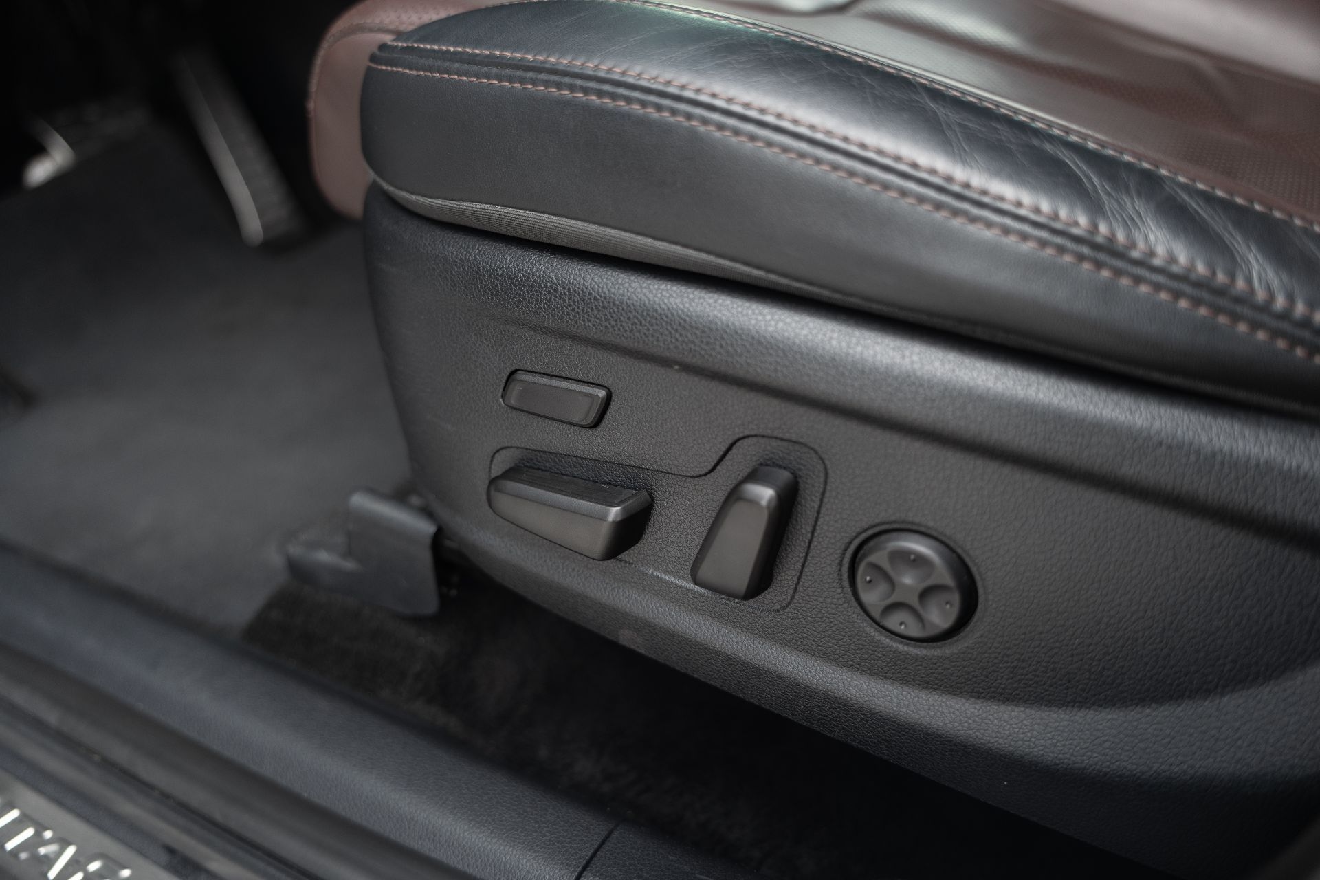 HYUNDAI SANTA FE thumbnail 25
