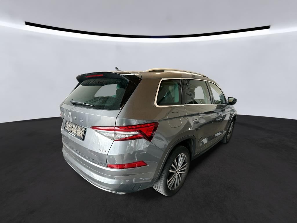 SKODA KODIAQ thumbnail 3
