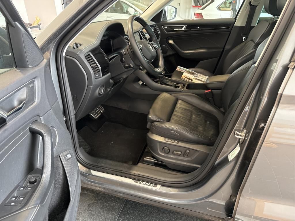 SKODA KODIAQ thumbnail 4