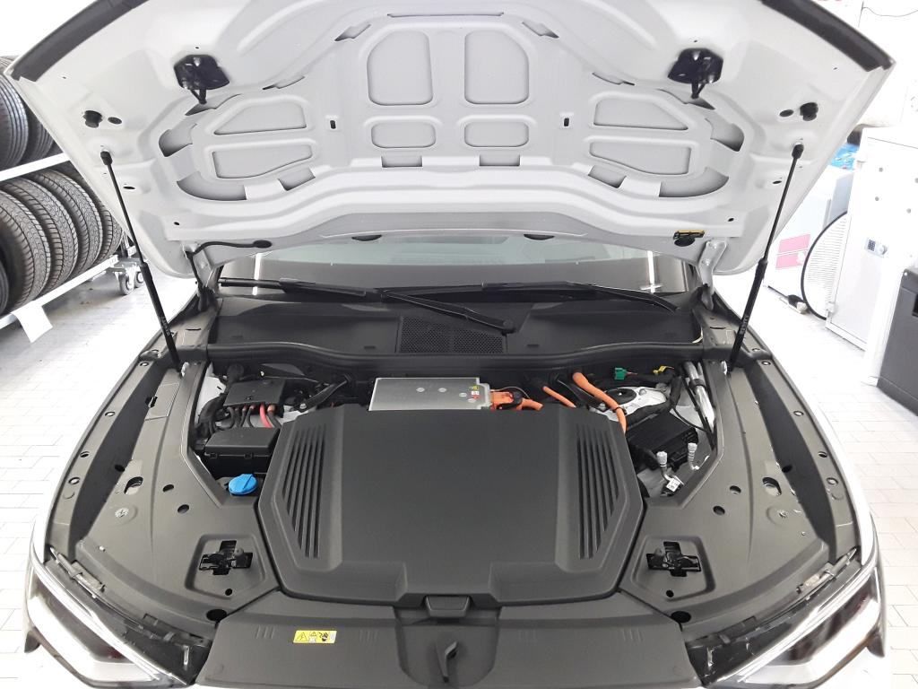 AUDI E-TRON SPORTBACK thumbnail 9