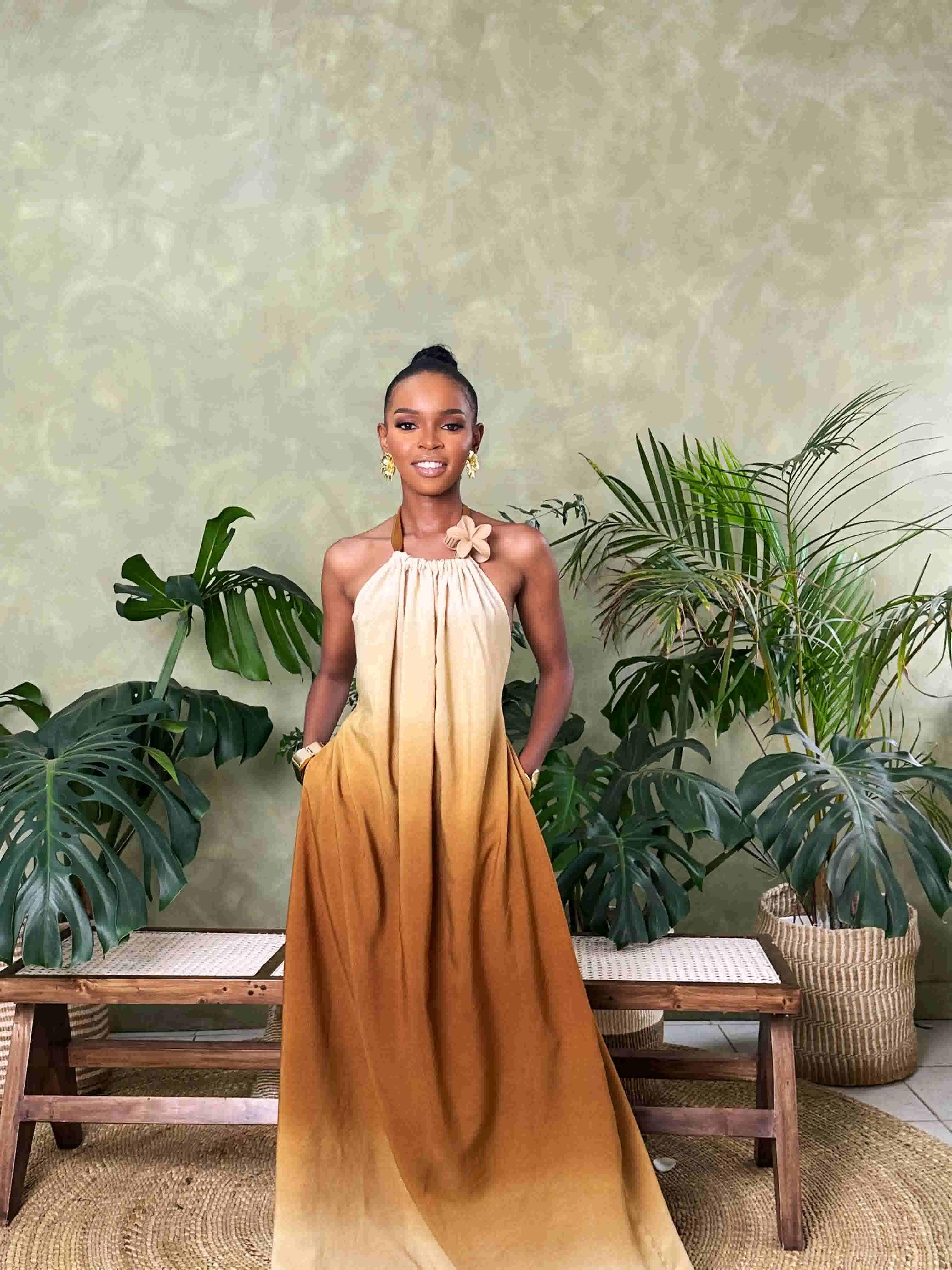 Aura in Brown