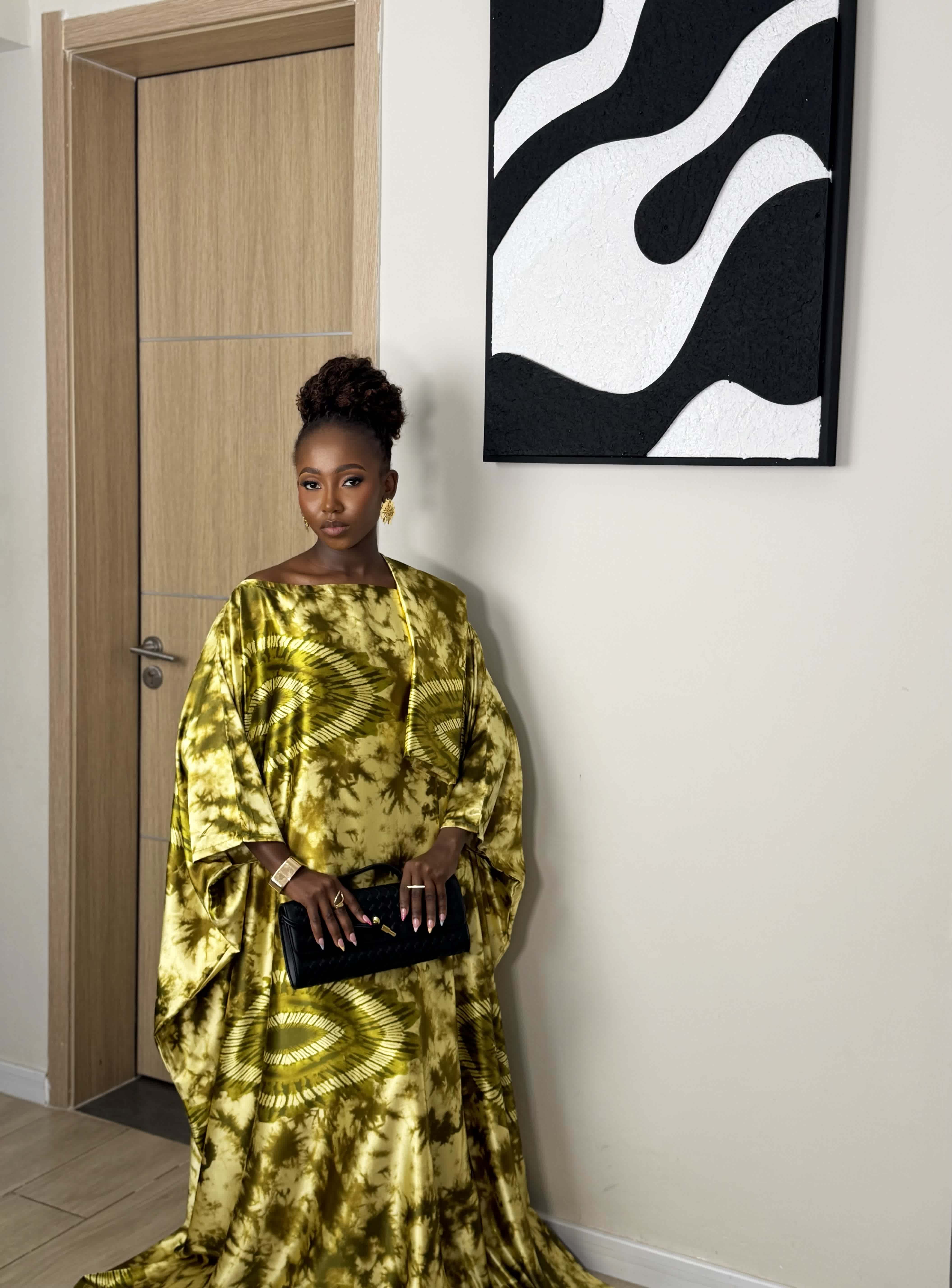 Zaria in Lime green view 4