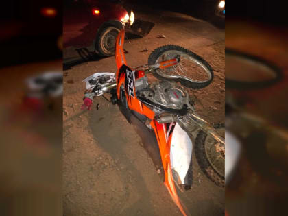 Под Смоленском в страшной аварии с мотоциклом погибла 17-летняя девушка
