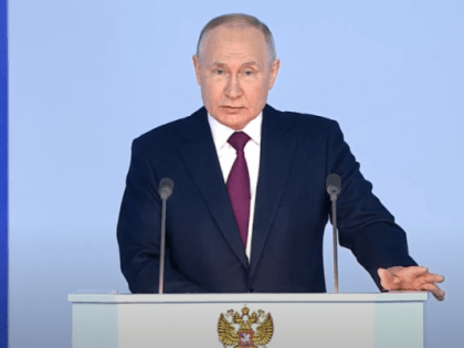 Владимир Путин: программа переселения из ветхого жилья будет продолжаться