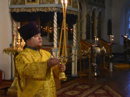 Вяземский архипастырь совершил богослужение в Неделю 22-ю по Пятидесятнице в Свято-Троицком кафедральном соборе г. Вязьмы