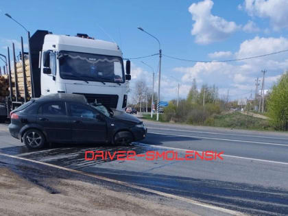 В Смоленске водителя грузовика будут судить за гибель в ДТП директора Гнездовского СДК