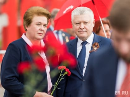 Ольга Окунева поздравила смолян с Днем Победы