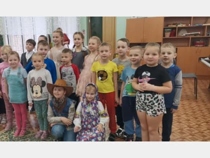 Юные музыканты ДМШ имени Дубровского выступили перед детьми с очередным концертом