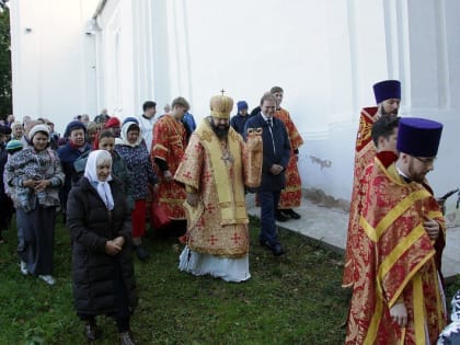 В смоленском храме Воскресения Словущего состоялись престольные торжества