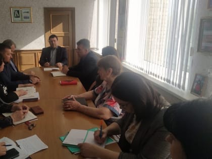 Еженедельное совещание с профильными заместителями и руководителями структурных Администрации