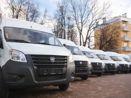 Правительство Смоленской области закупило микроавтобусы для 14 муниципалитетов
