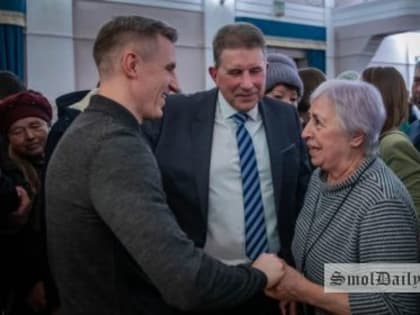 Василий Анохин: Продолжим помогать в сфере здравоохранения