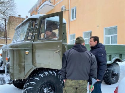 «Надежная машина для наших ребят». Смоленские единороссы отправили в СВО автомобиль ГАЗ-66 и допоборудование