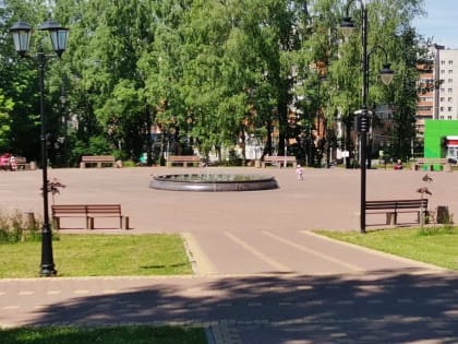 Смолянам предлагают высказать свое мнение о размещении ларьков парке «Соловьиная роща»