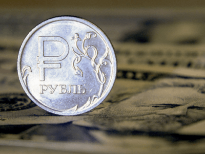 Аналитик Кожухова спрогнозировала ослабление рубля из-за падения цен на нефть