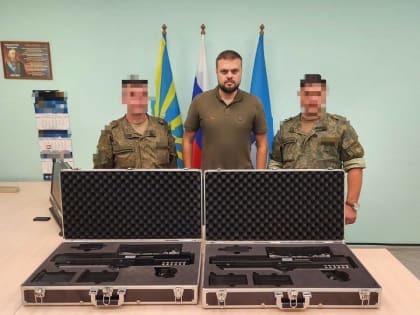 Артём Туров передал противодронные ружья шаталовским военным летчикам