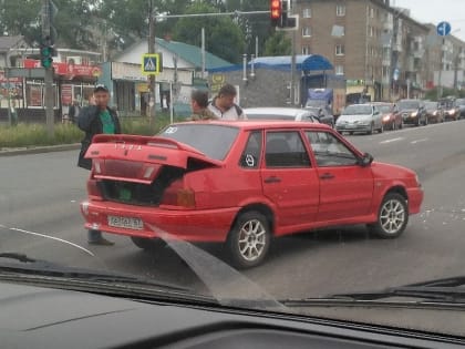 В Смоленске два ДТП затруднили движение на Медгородке