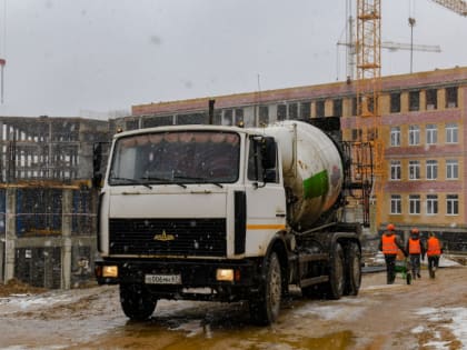 В Смоленске ускорены темпы строительства школы в Соловьиной роще
