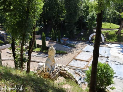 В Лопатинском саду полным ходом идут ремонтные работы