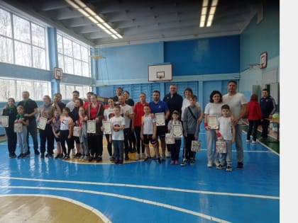 Семейный конкурс «Мама, папа, я – спортивная семья!» прошел в Смоленске