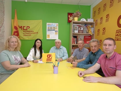 Депутат Госдумы от партии СРЗП Алексей Чепа совершил рабочий визит в Смоленск