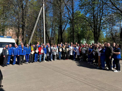 Василий Анохин поздравил с профессиональным праздником смоленских работников скорой медпомощи
