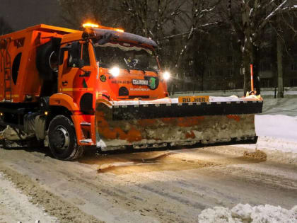 Смоленская администрация объяснила бесконтактный метод уборки снега
