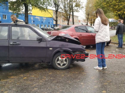 В Смоленске произошло жёсткое ДТП возле завода