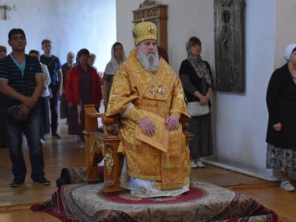 Божественная Литургия в Свято-Троицком кафедральном соборе