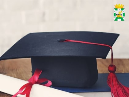 Поздравление председателя Смоленской окружной Думы Юрия Давыдовского с Днем российского студенчества