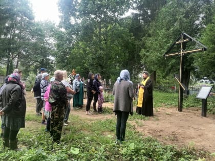 В Смоленском районе освятили Поклонный крест на месте разрушенного храма