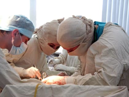 Врачи удалили опухоль брюшной полости с зубами и волосами пациентки в Чувашии