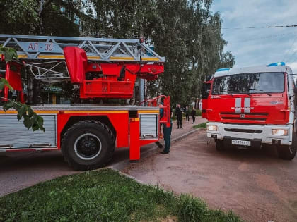 Пожарные дважды выезжали тушить жилые дома в Смоленской области
