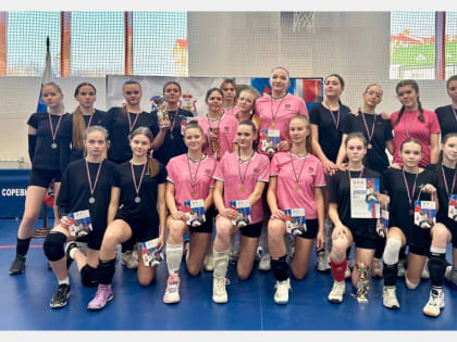 Городские соревнования по волейболу общеобразовательных школ прошли в Смоленске