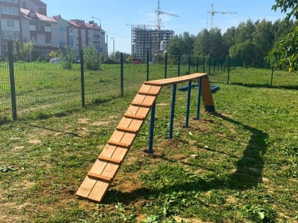 В Смоленске площадку для выгула собак оборудовали в «Соловьиной роще»