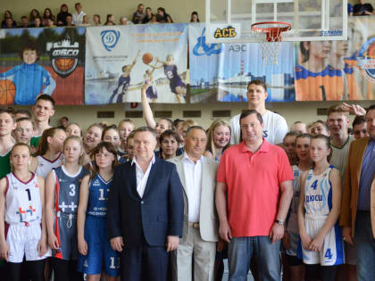 Алексей Островский открыл в Смоленске межрегиональный турнир по баскетболу