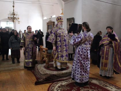 Литургия Преждеосвященных Даров в Свято-Троицком кафедральном соборе города Вязьмы